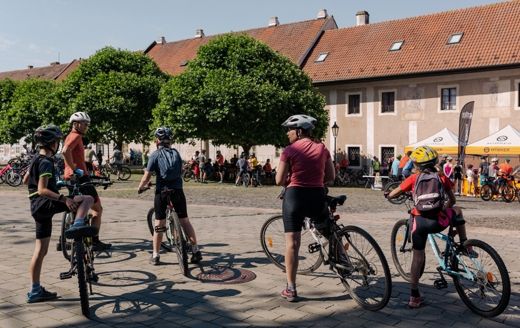 Bicykle do mesta - s pomocou aj za vlastn&eacute;