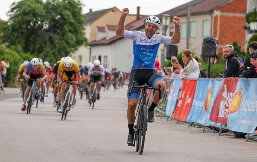 V&iacute;ťazstvo pre syna: zlato z Gran Fondo Neusiedler Radmarathon 2025