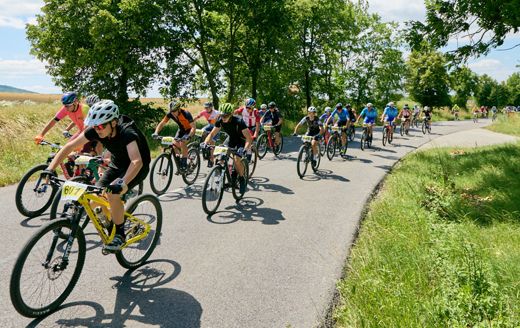 &Scaron;koda MTB Cyklomarat&oacute;n Topoľčianky &ndash; r&yacute;chla trať a kr&aacute;sne jazdenie na technick&yacute;ch trailoch