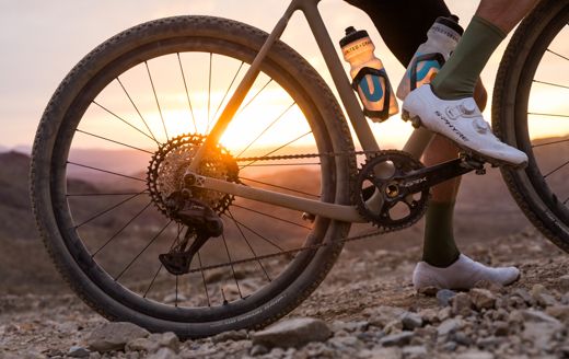 Nov&eacute; Shimano GRX Di2 &ndash; k&aacute;ble s&uacute; minulosťou aj pre gravel