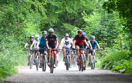 CykloRaj v Rajci &ndash; teplo, prach a traktory