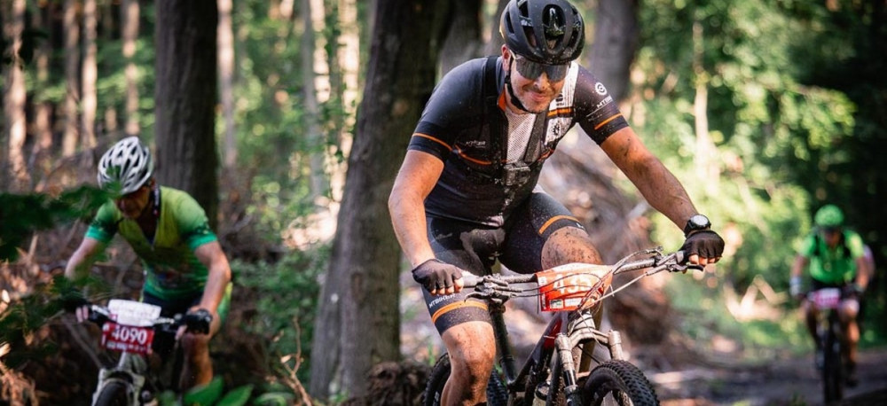 Rád jezdíš, baví tě český jazyk nebo jsi organizační typ? Pak je tu nabídka od MTBIKER.CZ