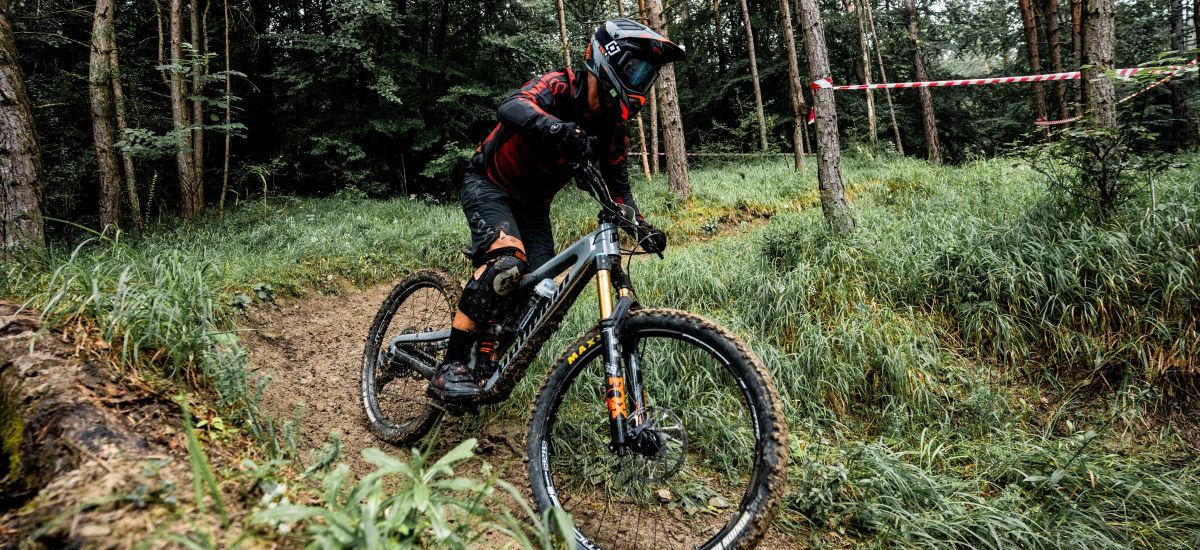 Pozv&aacute;nka: 2. kolo KENNY SPEN a 1. kolo Hornonitrianska Enduro S&eacute;ria 2025 &ndash; zn&aacute;ma lokalita, nov&aacute; sez&oacute;na
