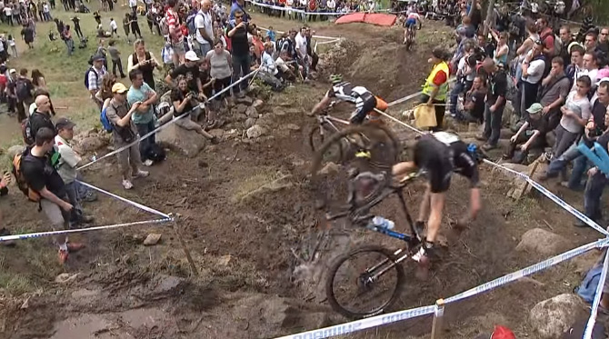 Trochu padania a hist&oacute;rie z roku 2012 v XCO