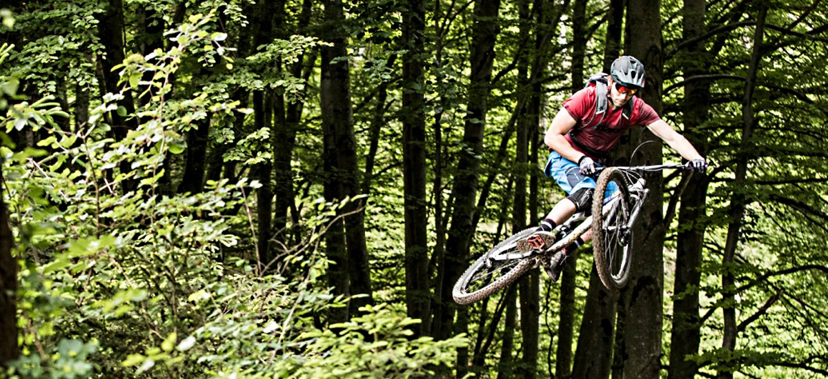 Prilby Alpina – povinná výbava každého cyklistu