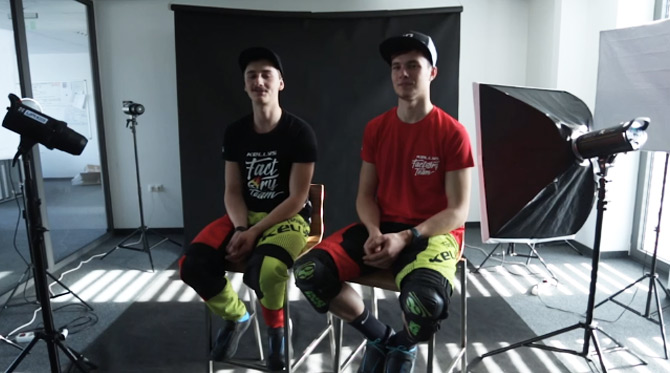 Za oponou: Kellys Factory Team Photoshoot