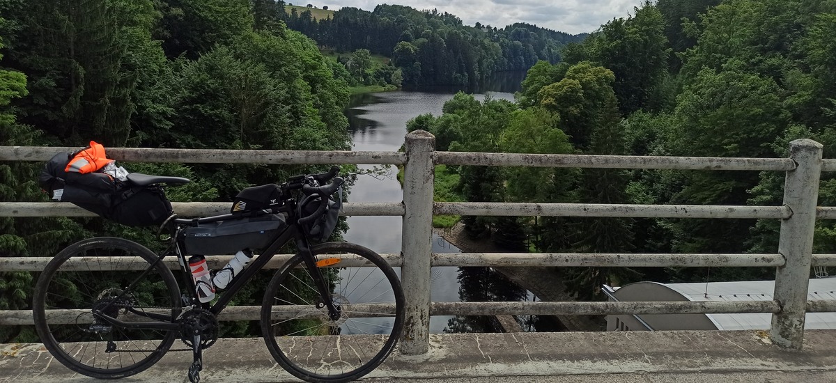 Reportáž: Cestné bikepackingové preteky  Napříč ČR - ako som za 4 dni prešiel 880 km