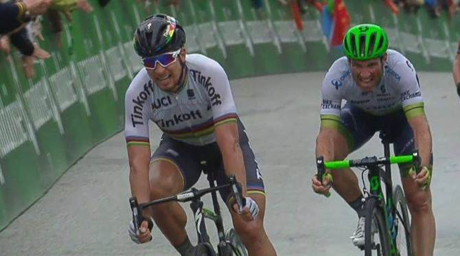 Peter Sagan op&auml;ť v&iacute;ťazne na Okolo &Scaron;vajčiarska