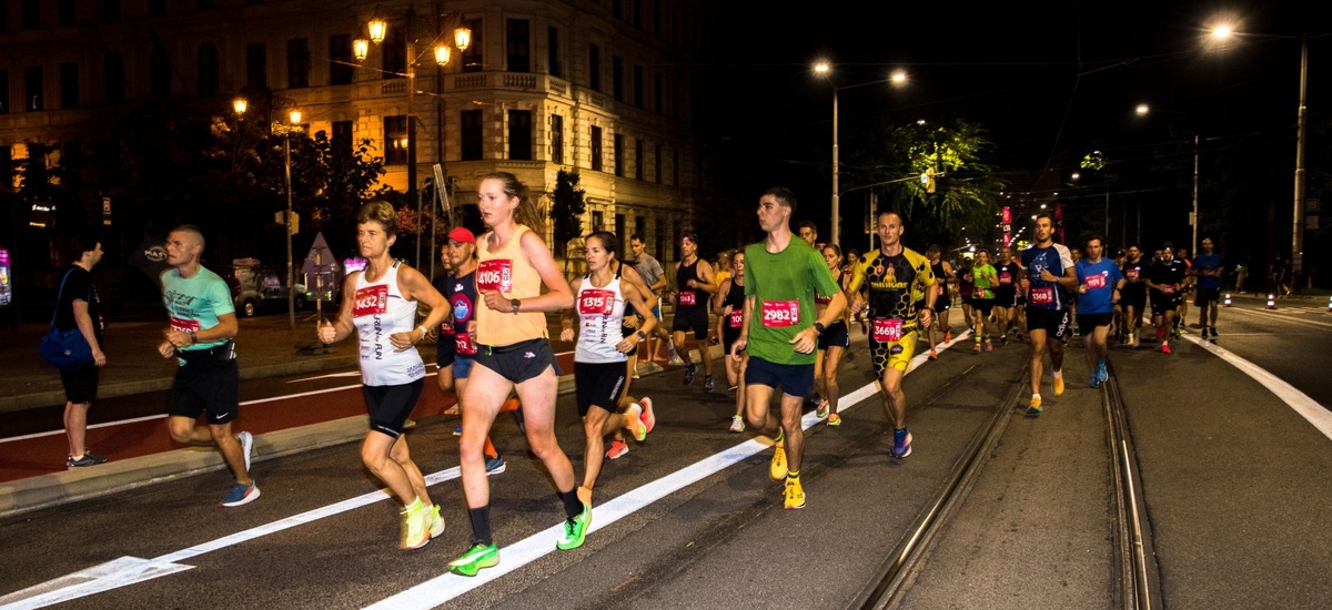 Reportáž: Ako chutia najväčšie nočné preteky Bratislavou?  