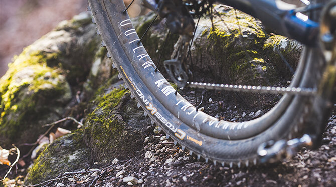Video: Karb&oacute;nov&eacute; koles&aacute; a MTB - dlhodob&eacute; sk&uacute;senosti