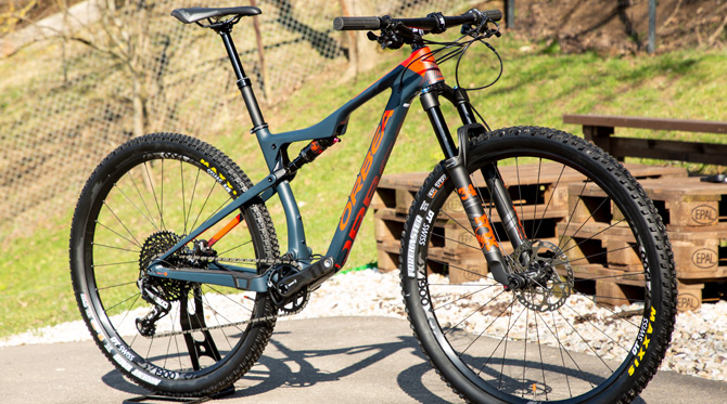 Video: Orbea OIZ 29 M20 TR - na hrane medzi XC a trail