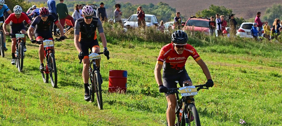 Video: MTB preteky na graveli - hl&uacute;posť alebo v&yacute;hoda?