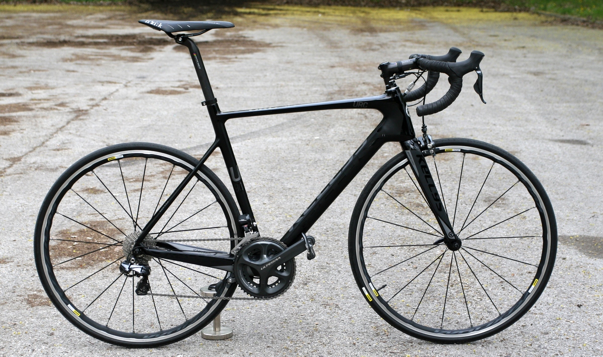 Test: Kellys URC 90 - top model v kolekcii cestných karbónových bicyklov domácej značky Kellys