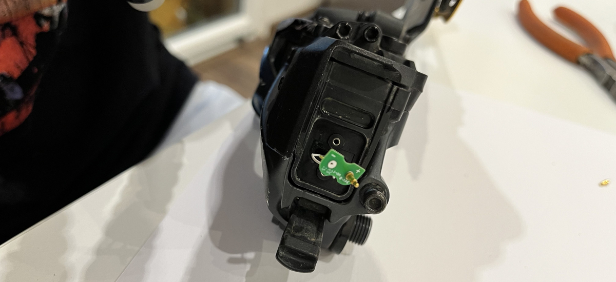 Servis SRAM AXS pogo pin – ako na opravu za pár eur