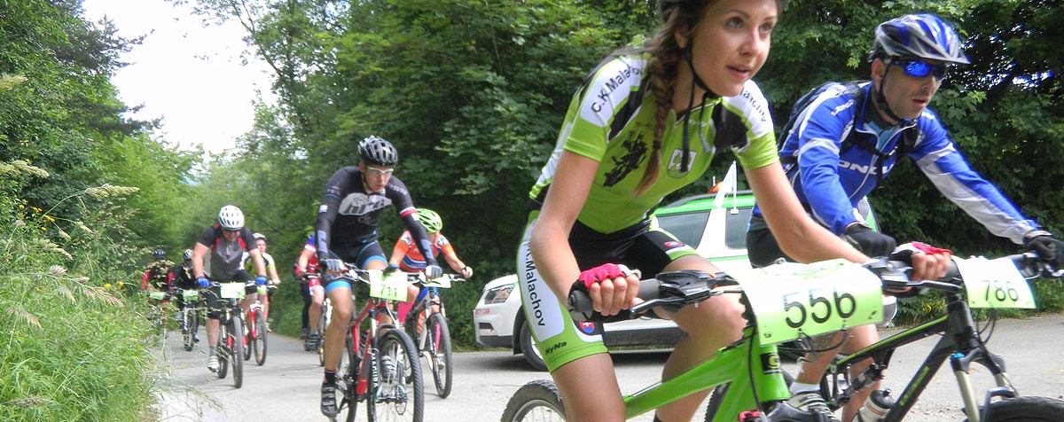 Fotogal&eacute;ria: 17. ročn&iacute;k AUTHOR &Scaron;KODA Bikemarat&oacute;n S&uacute;ľovsk&eacute; skaly 2015