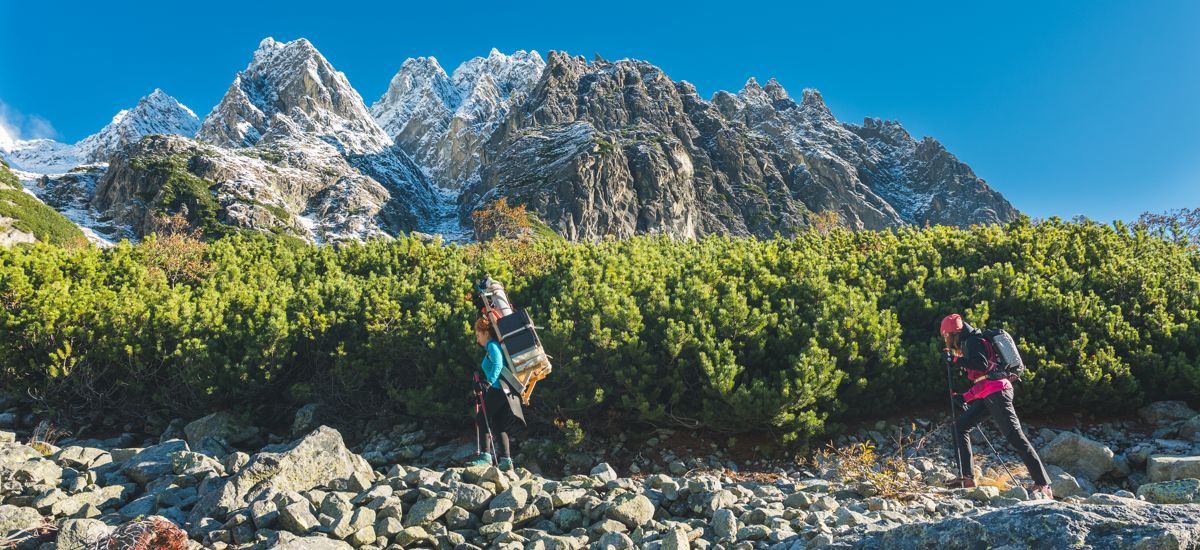 Nahliadni do sveta nosičov žensk&yacute;mi očami