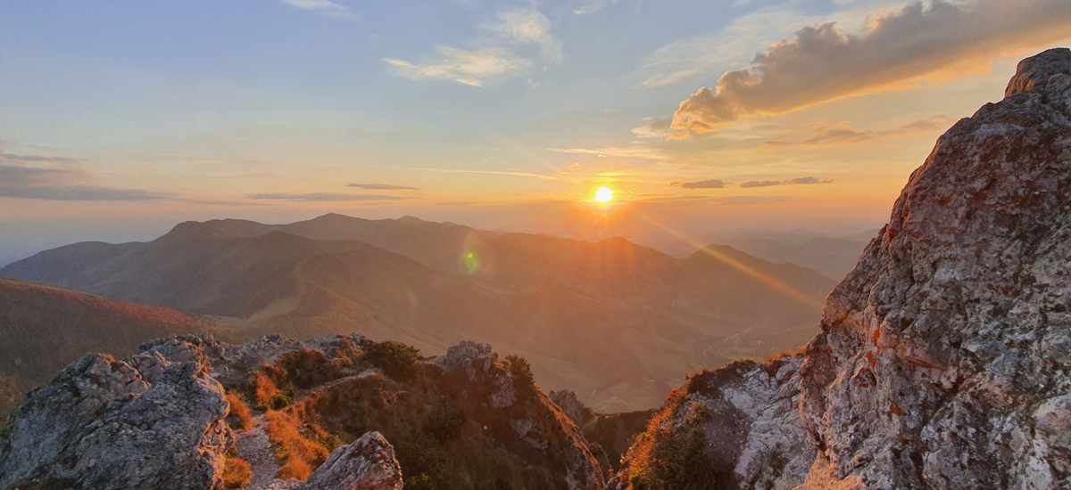 Ako na turistiku: V&yacute;chody a z&aacute;pady slnka - priprav sa na v&yacute;stup a zostup za tmy