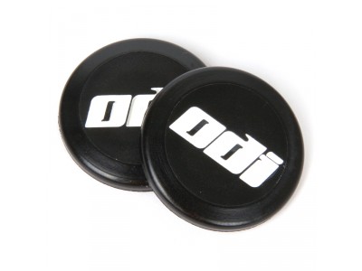 Mânerul din nailon ODI Lock-On se termină cu snap-on de culoare neagră