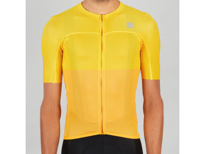 Sportos világos sárga trikó