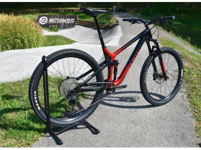 Marin Rift Zone Carbon 1 29 bike, red/carbon (used by editorial)