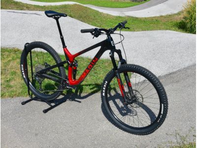 Marin Rift Zone Carbon 1 29 bike, red/carbon (used by editorial)