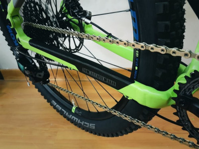 All Mountain Style protective stickers under the chain, black/silver