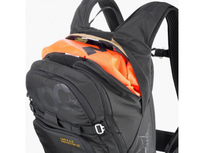 EVOC Line RAS Protector hátizsák, 22 l, fekete