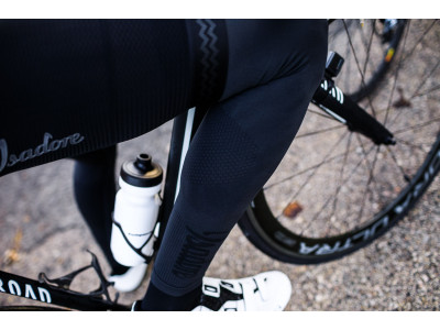 Isadore Cycling Eco-knit návleky na nohy, čierne