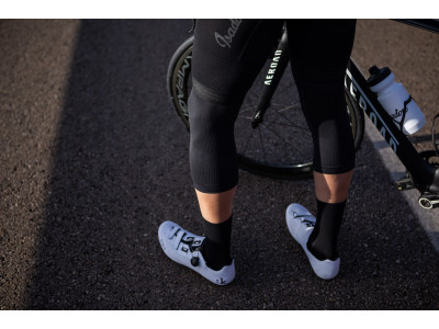 Isadore Cycling Eco-knit návleky na kolena, černé