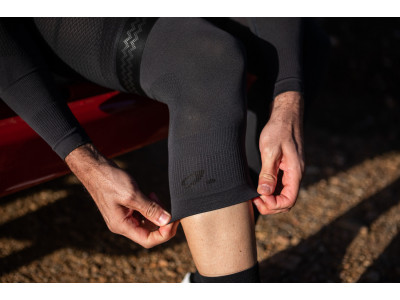 Isadore Cycling Eco-knit Knieschützer, schwarz