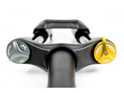 Widelec Marzocchi Bomber Z1 Air 29&quot; 160mm