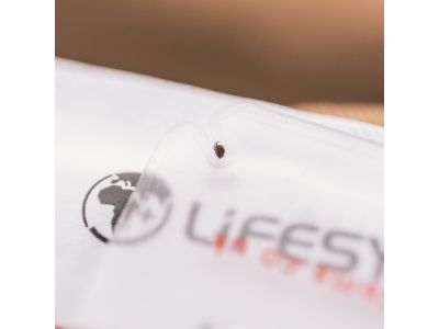 Lifesystems tick remover card