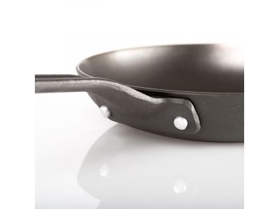 GSI Outdoors Guidecast Frying Pan cast iron pan