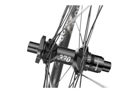 DT Swiss E 1900 Spline Boost 700c vypletená kola