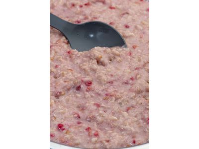 Summit to Eat MORNING OATS WITH RASPBERRY Oatmeal with raspberries 98g / 454kcal