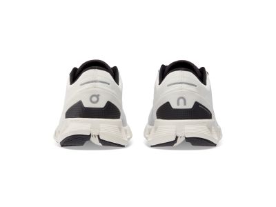 On Cloud X 3 women&#39;s sneakers, white/black