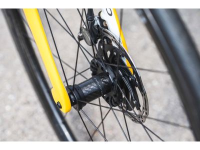 Pinarello Dogma F10 Disk eTap AXS Tour de France žltá