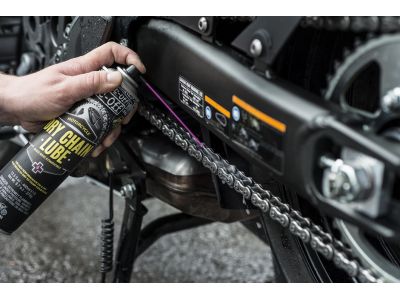 Muc-Off Motorcycle Dry Chain Lube olej smarujący do łańcucha, 400 ml