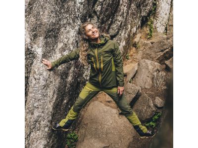 Jachetă pentru femei Bergans of Norway Cecilie Mtn Softshell, verde măsline închis/verde Trail