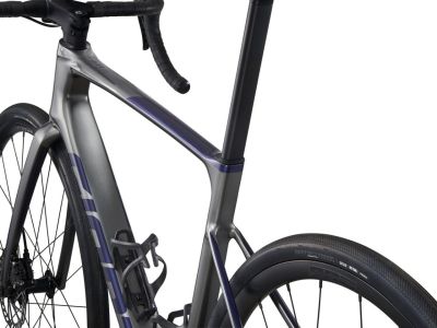 Giant Defy Advanced 1 bicykel, charcoal/milky way