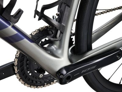 Giant Defy Advanced 1 bike, charcoal/milky way
