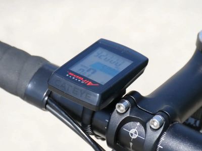 Cateye AirGPS GPS100 cyklopočítač, čierna