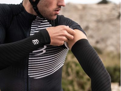 Ultralekkie rękawki COMPRESSPORT ArmForce, perska czerwień/płonąca pomarańcza