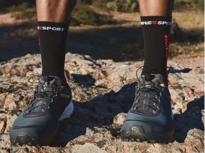 Șosete COMPRESSPORT Pro Racing v4.0 Trail, negre