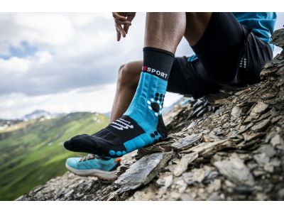 COMPRESSPORT Pro Racing Winter Trail zokni, Mosaic Blue/Black