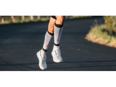 COMPRESSPORT R2 3.0 návleky na lýtka, černé/bílé