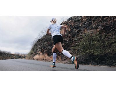 COMPRESSPORT R2 3.0 ujjú, Hawaii-óceán/ötvözet