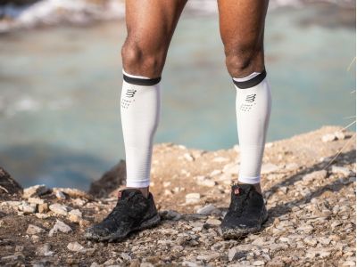 COMPRESSPORT R2v2 calf sleeves, black