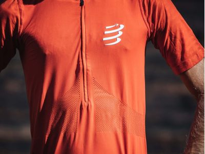 Tricou îndrăgit COMPRESSPORT Trail Half-Zip, alb