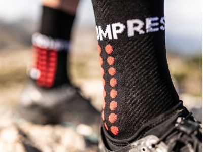 COMPRESSPORT Ultra Trail ponožky, čierna